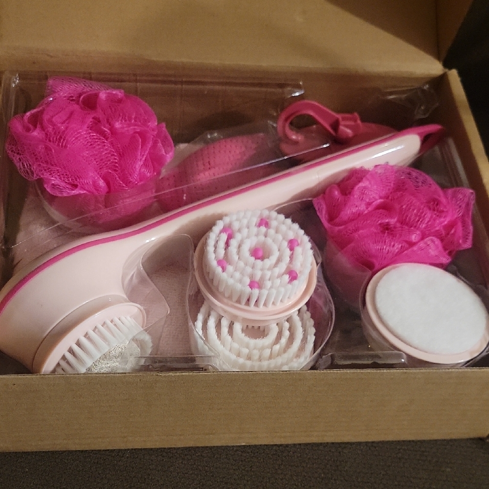 Idea Village Pink Bath & Body Tool Set